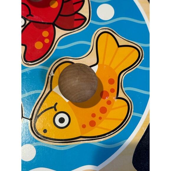 Melissa & Doug Fresh Start Fish Bowl Jumbo Knob Wooden Puzzle 1+ - Picture 5 of 5